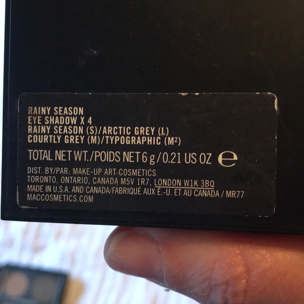 2 MAC Cosmetics eyeshadow quads - Picture 4 of 4